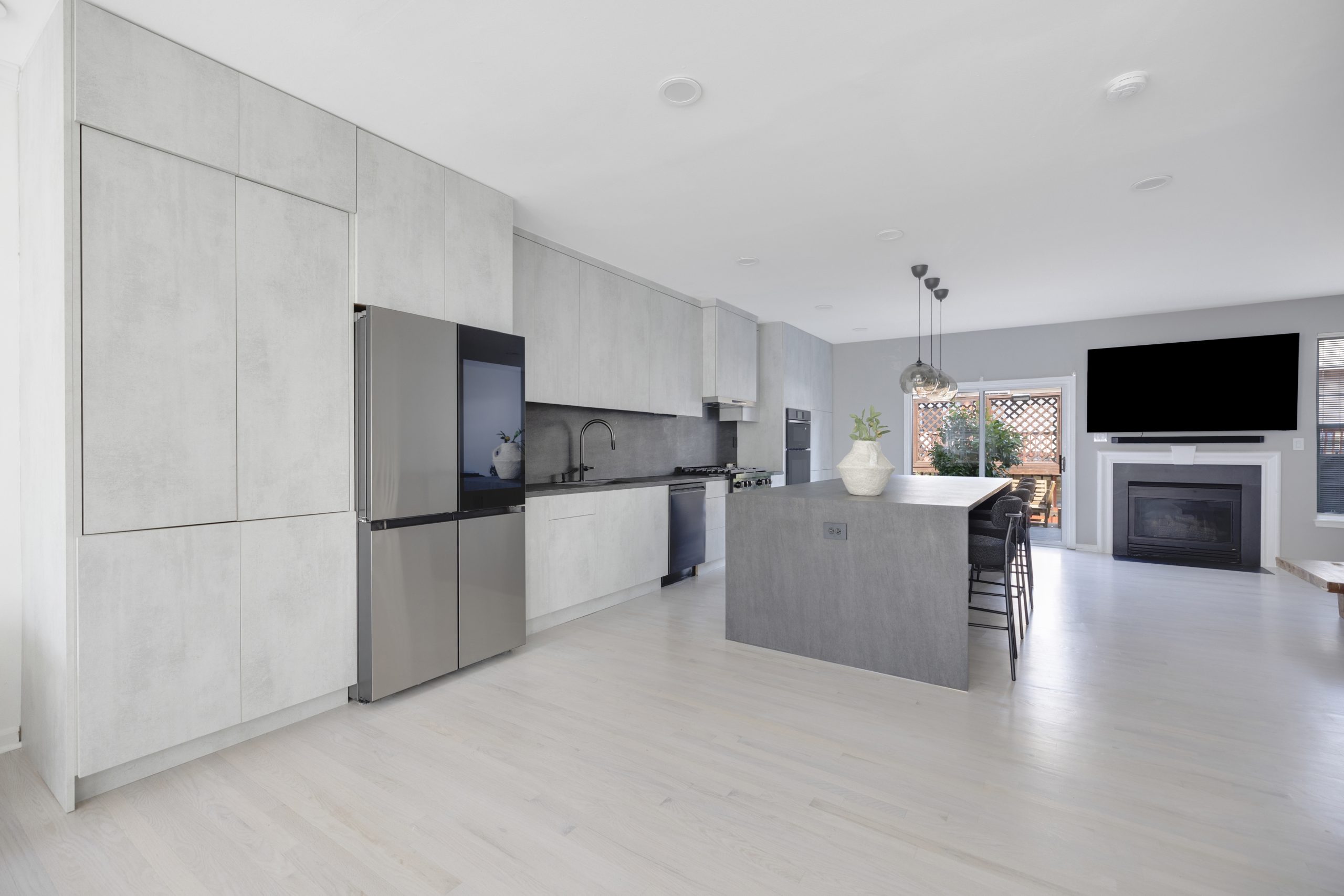 Contemporary minimalist kitchen with sleek cabinetry and modern appliances for stylish home design