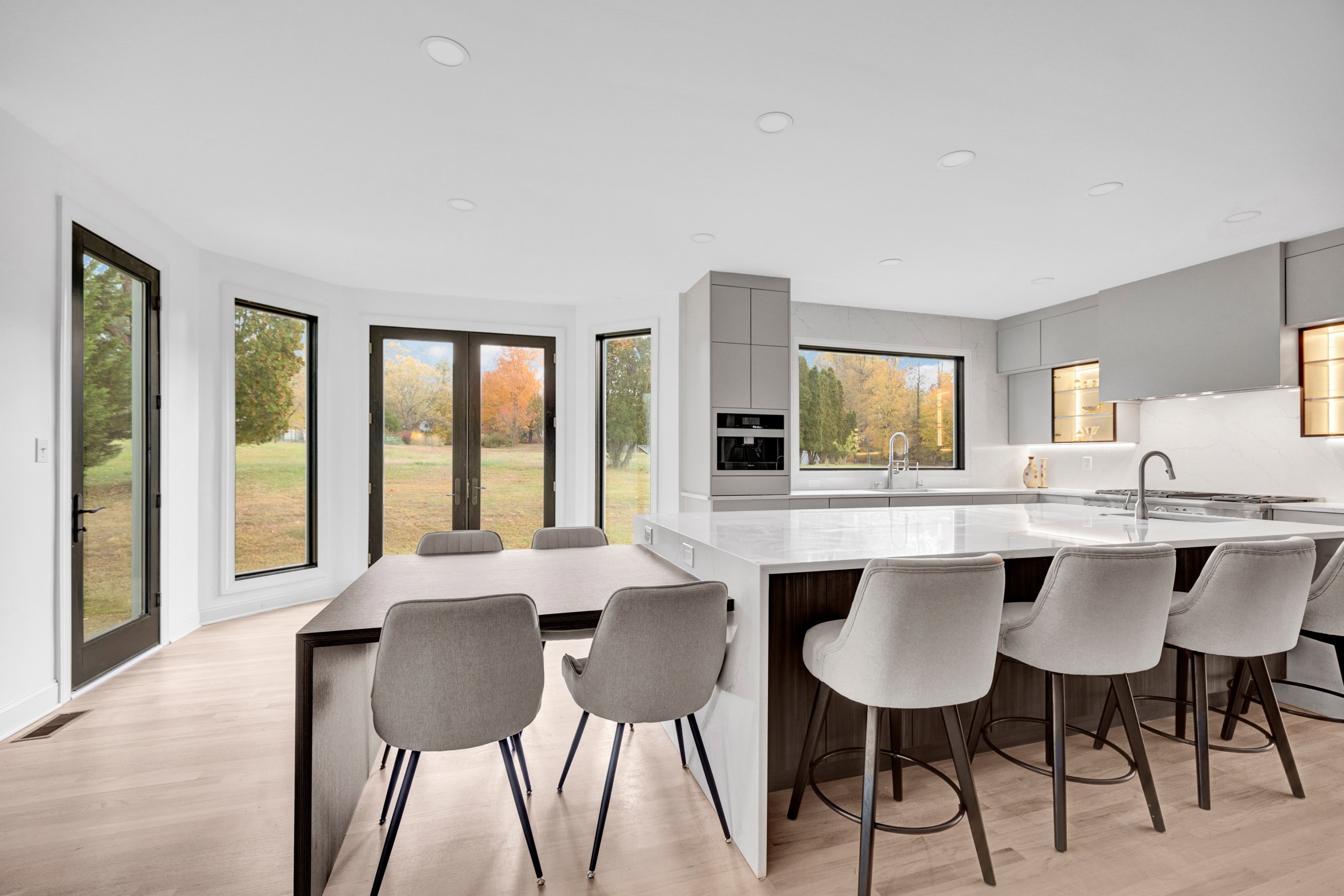 Kitchen remodel in Great Falls VA — range wall and appliances