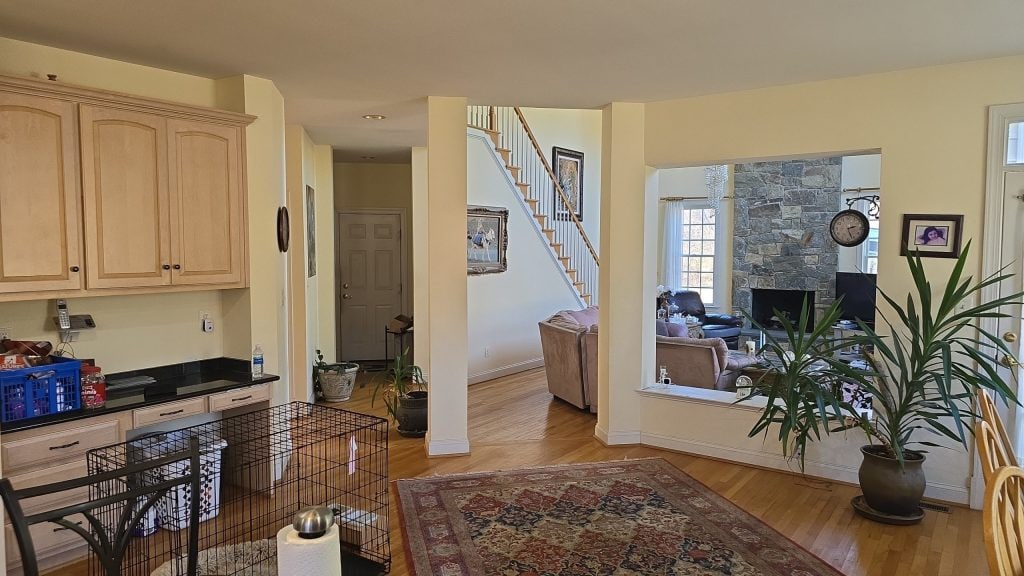Before photo of kitchen remodel in Great Falls VA, original kitchen