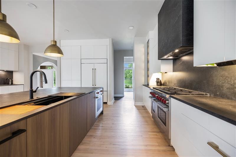 Kitchen remodel in McLean VA — range wall and appliances