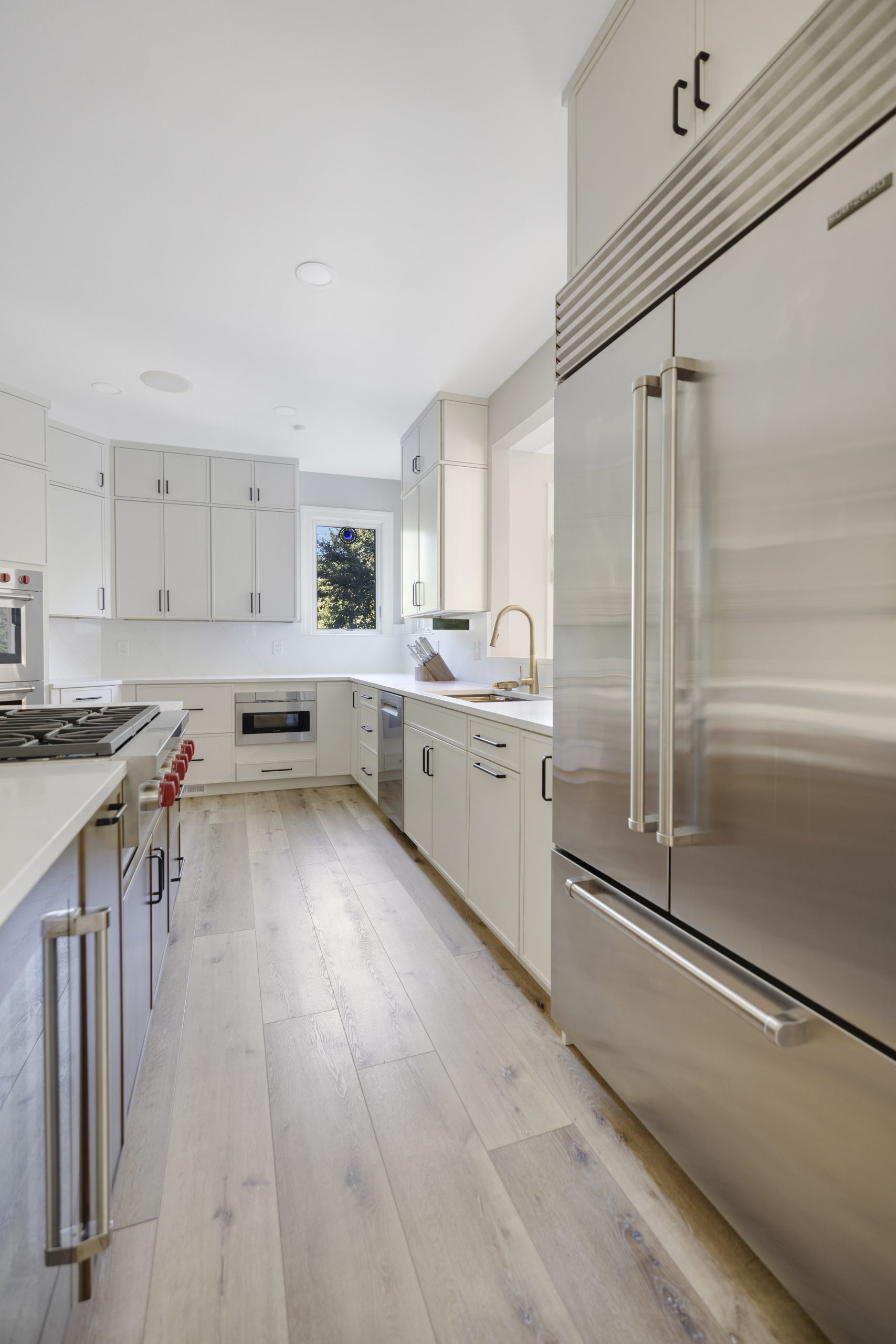 Modern kitchen with smart appliances in a Northern Virginia home