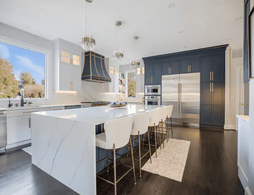 Modern kitchen cabinets in a Northern Virginia kitchen